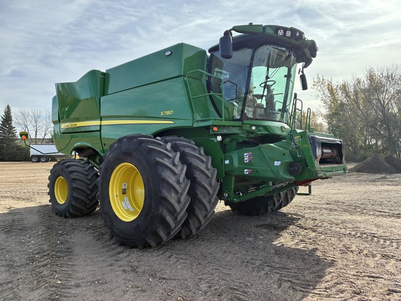  John Deere S780