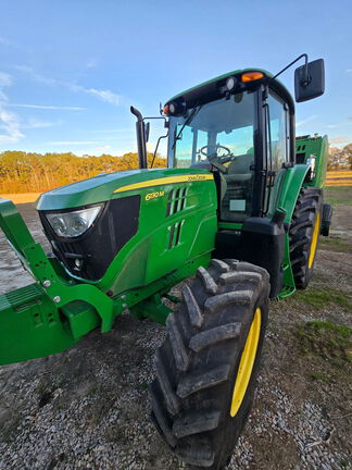 2018 John Deere 6130M Photo 1