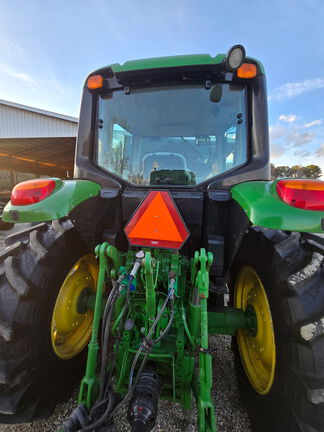 2018 John Deere 6130M Photo 4