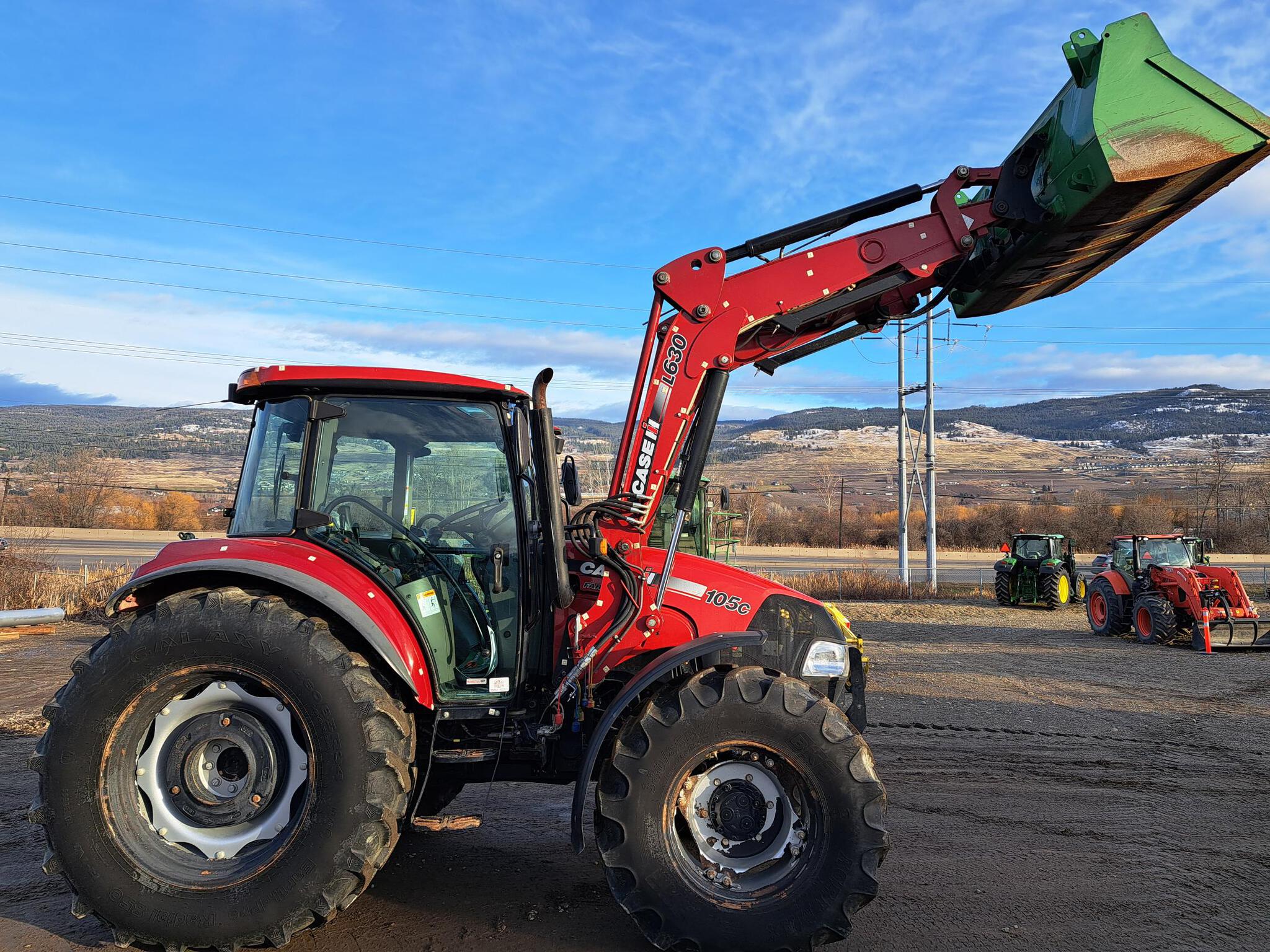2018 Case IH Farmall 105C Image 2