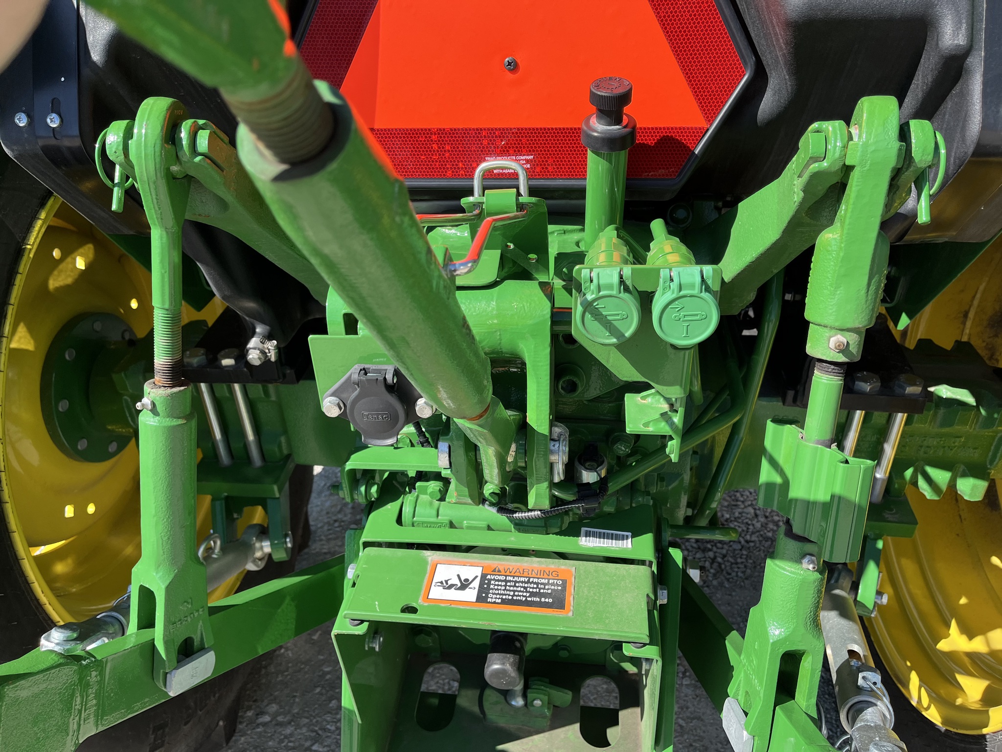  2024 John Deere 5075E at Heritage Tractor in Smithville, MO
