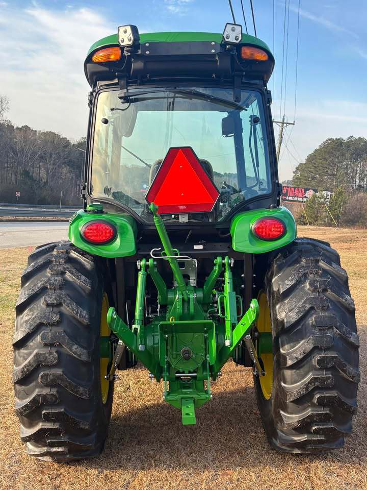 2026 John Deere 4075R Image 5