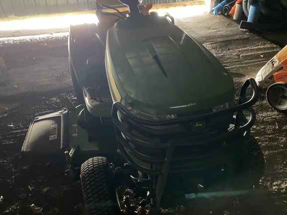 2025 John Deere X734 - Photo7