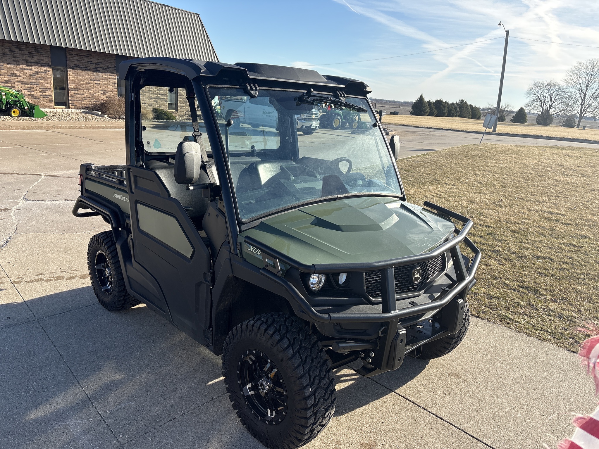  2024 John Deere XUV 835M at Heritage Tractor in Geneseo, IL