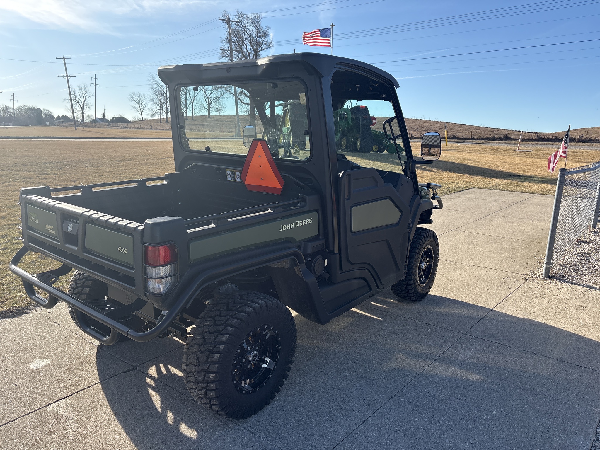  2024 John Deere XUV 835M at Heritage Tractor in Geneseo, IL