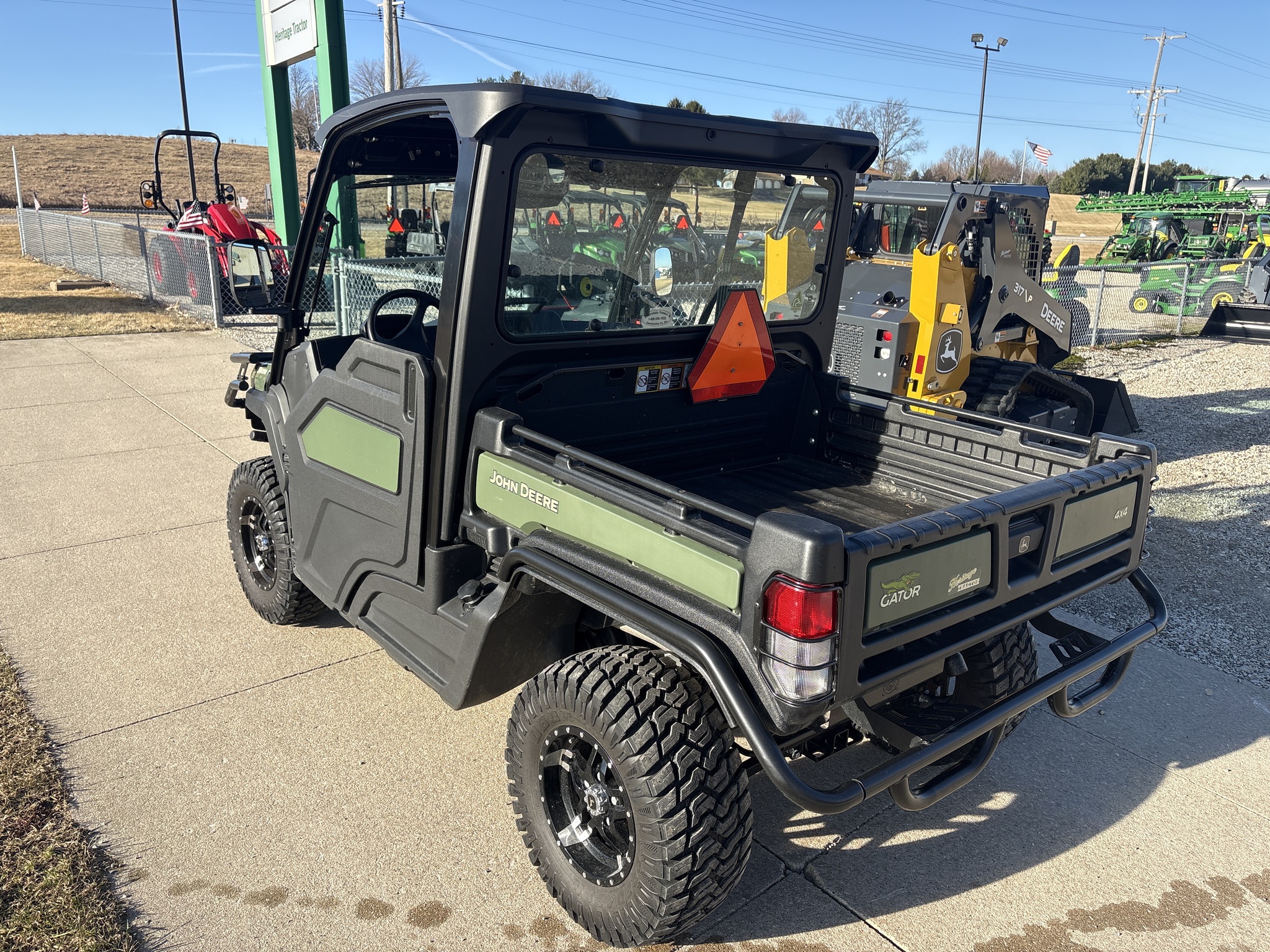  2024 John Deere XUV 835M at Heritage Tractor in Geneseo, IL