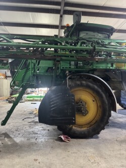 2017 John Deere R4030 Photo 4