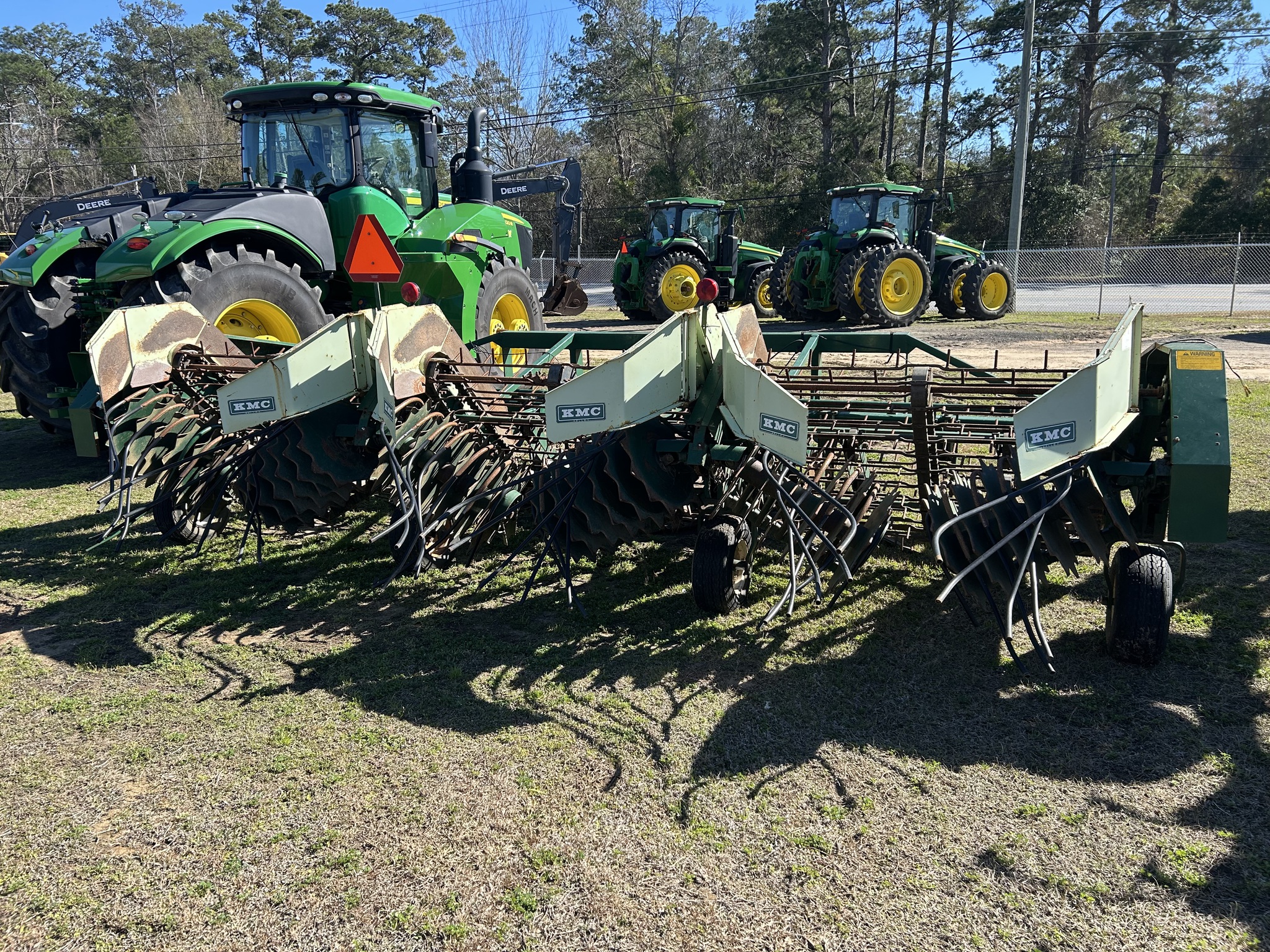 2004 KMC 636 Image 4