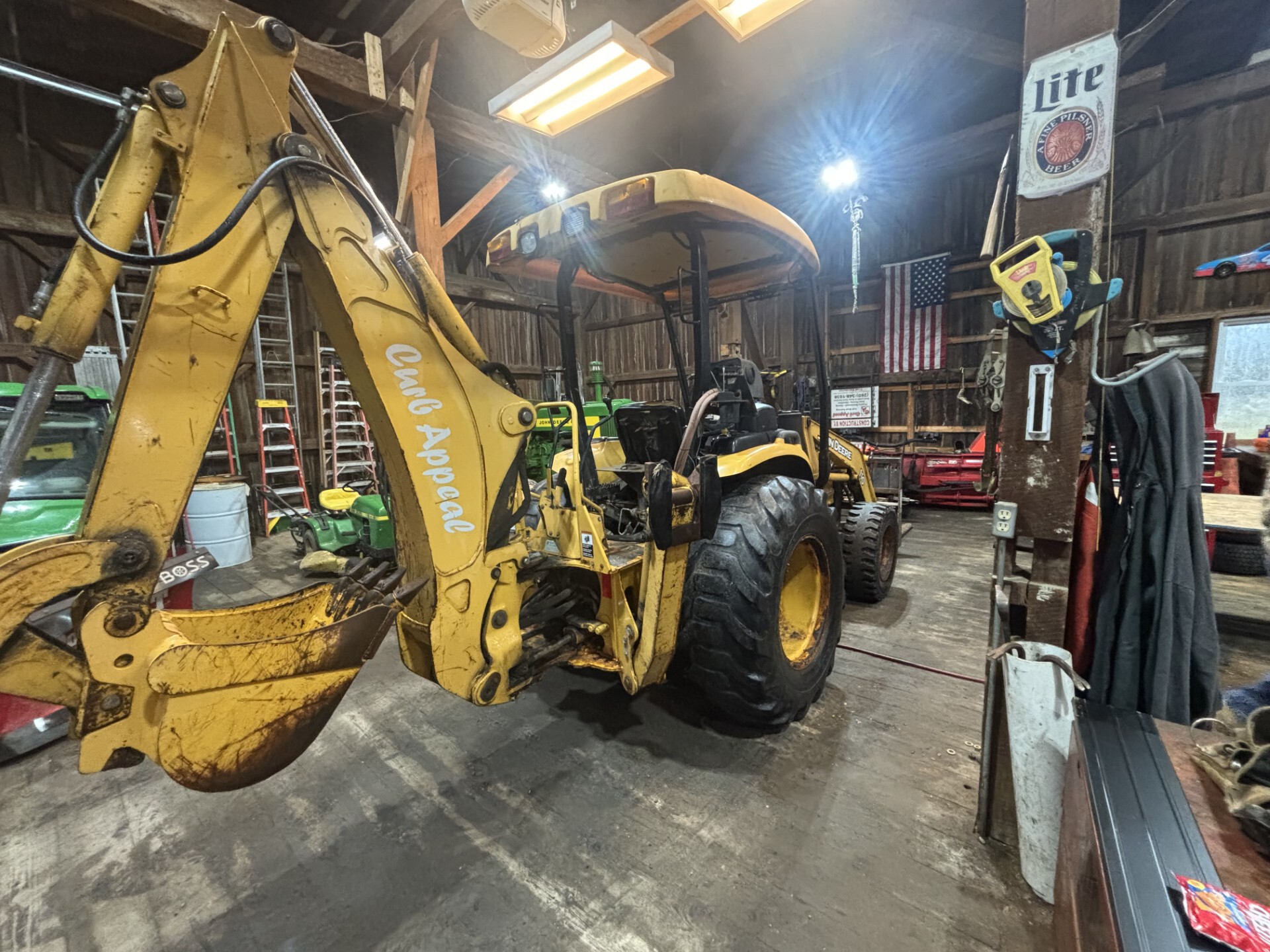 2005 John Deere 110TLB Image 6