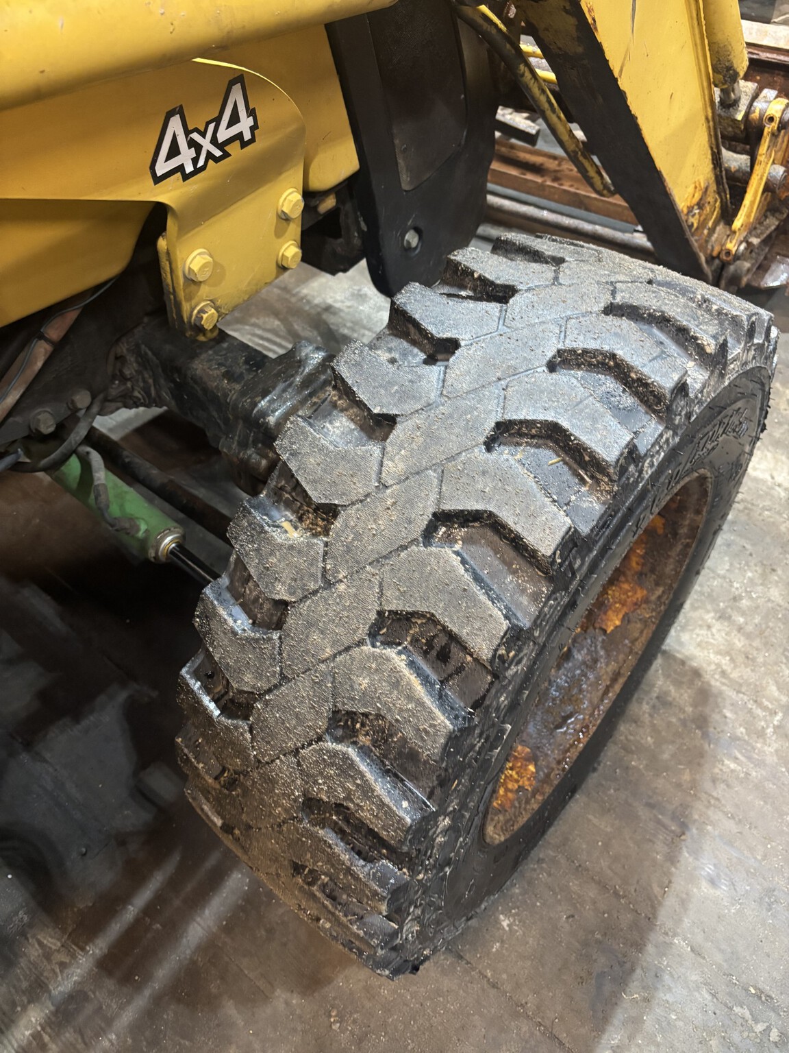2005 John Deere 110TLB Image 7