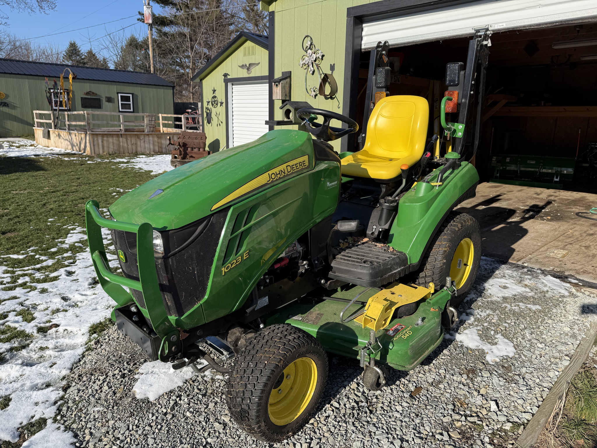 2024 John Deere 1023E Image 1