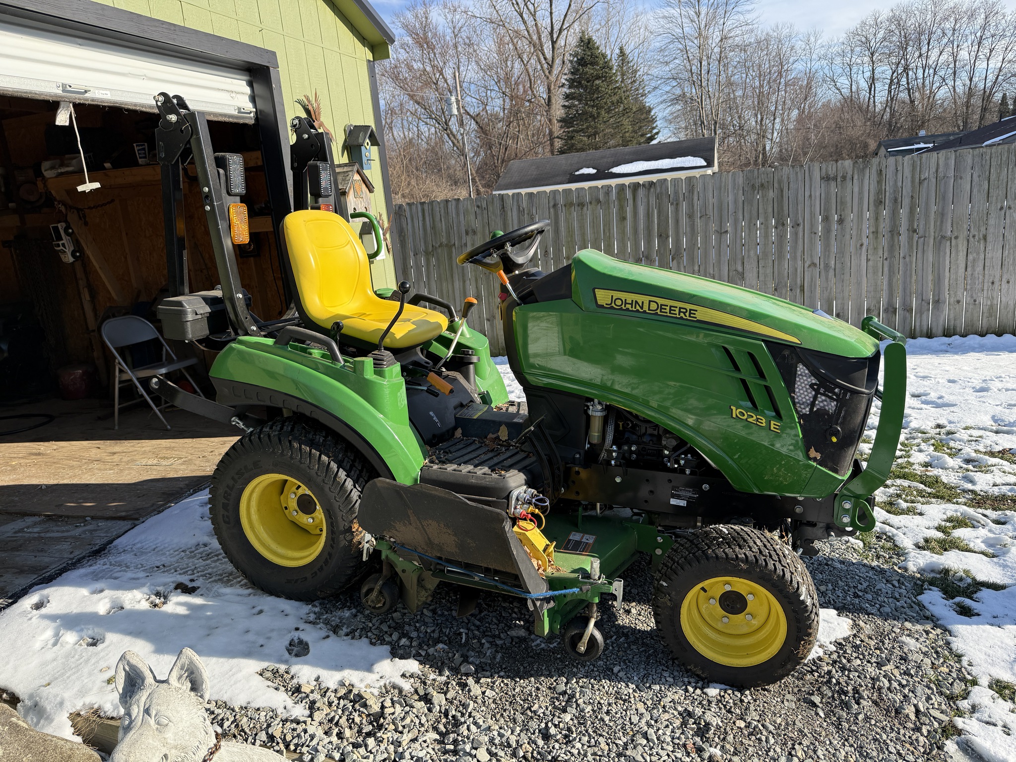 2024 John Deere 1023E Image 4