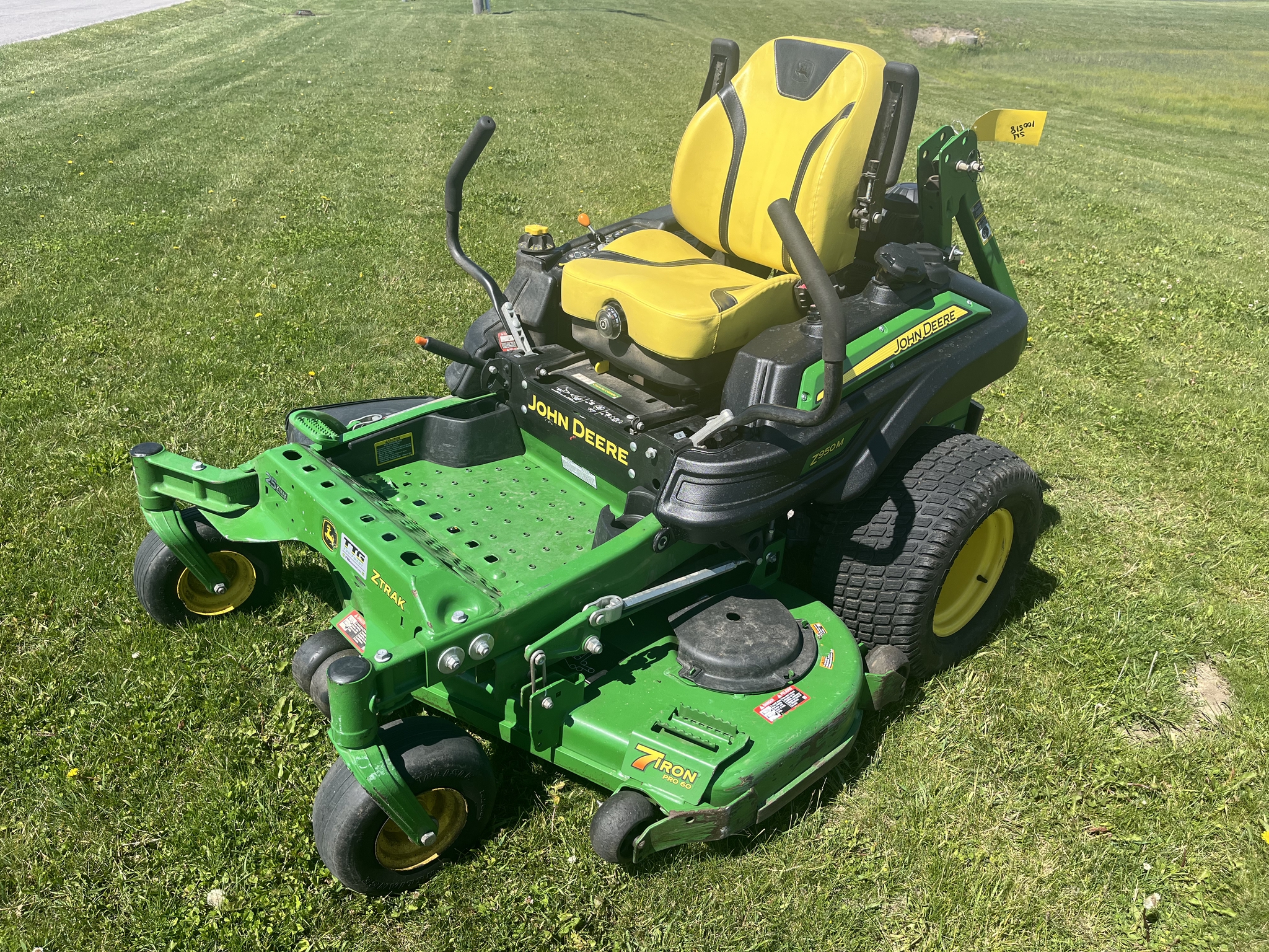 2022 John Deere Z950M Image 1