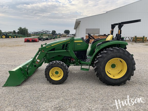 Photo of 2023 John Deere 4066M