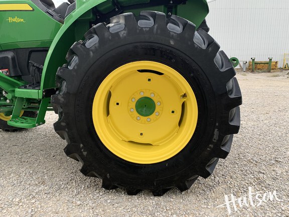 Photo of 2023 John Deere 4066M