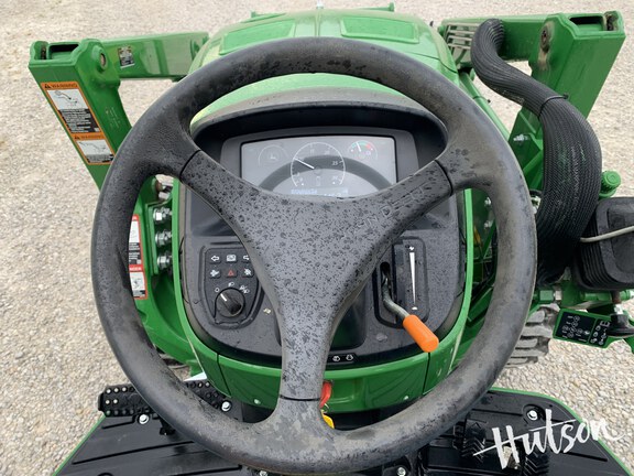 Photo of 2023 John Deere 4066M
