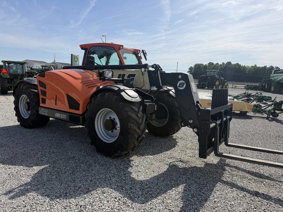 2025 JLG AG832