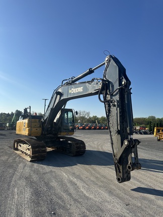 Photo of a 2022 John Deere 350 P