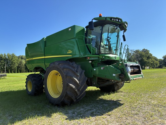  John Deere S680