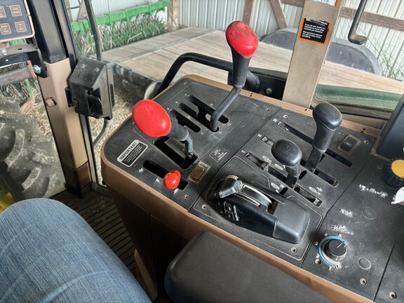 Photo of 1994 John Deere 6400