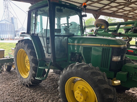 Photo of 1994 John Deere 6400