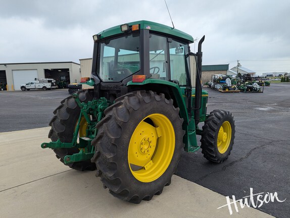 Photo of 1994 John Deere 6400