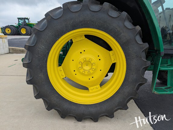 Photo of 1994 John Deere 6400