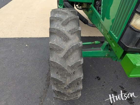 Photo of 1994 John Deere 6400