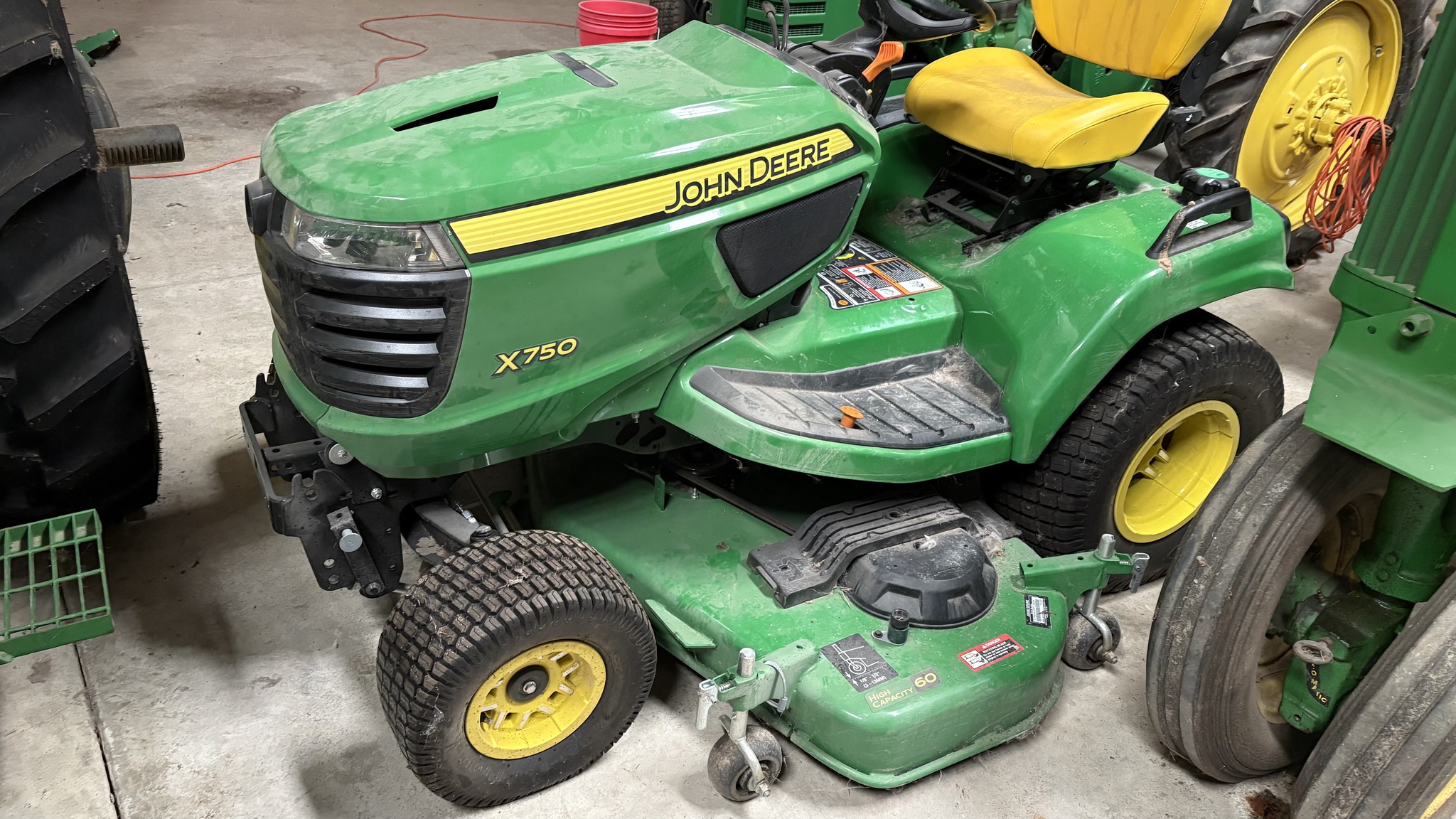 2023 John Deere X750 Image 1
