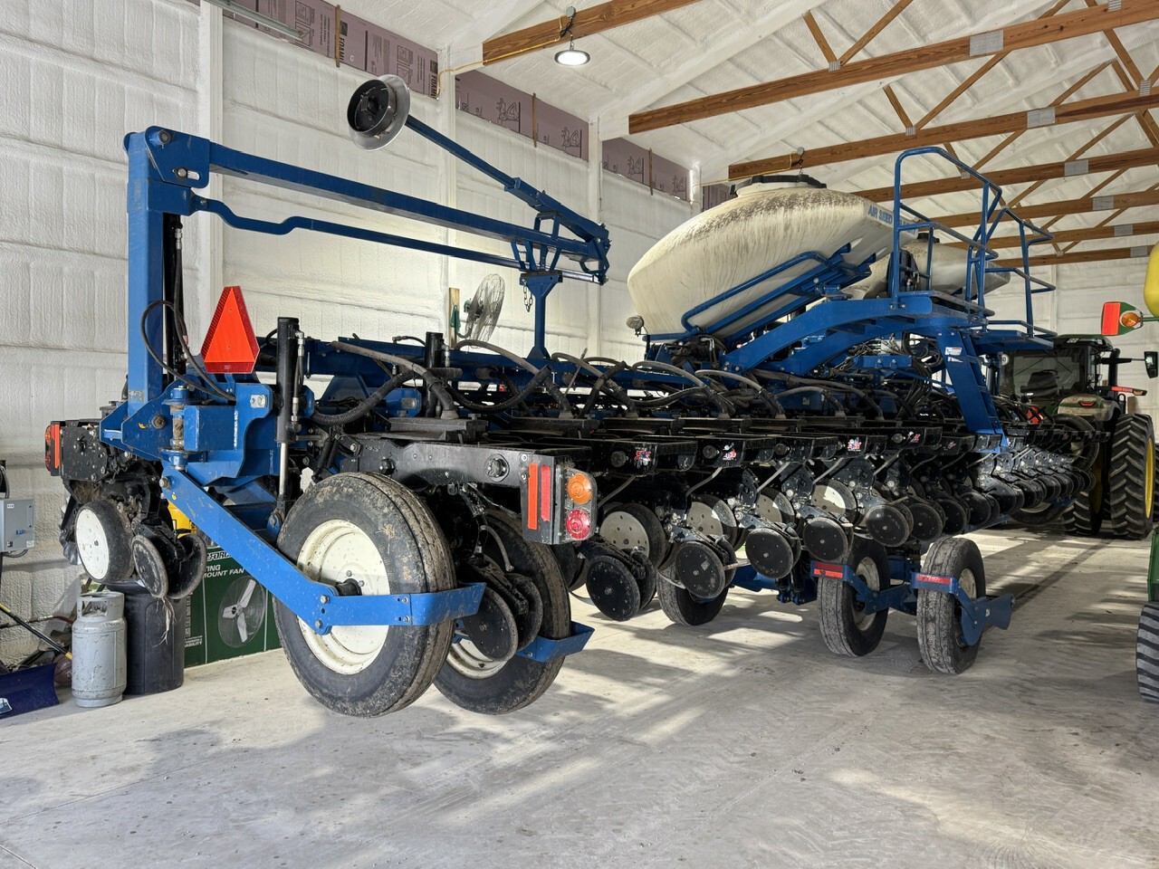  2012 Kinze 3660 at Heritage Tractor in Pontiac, IL