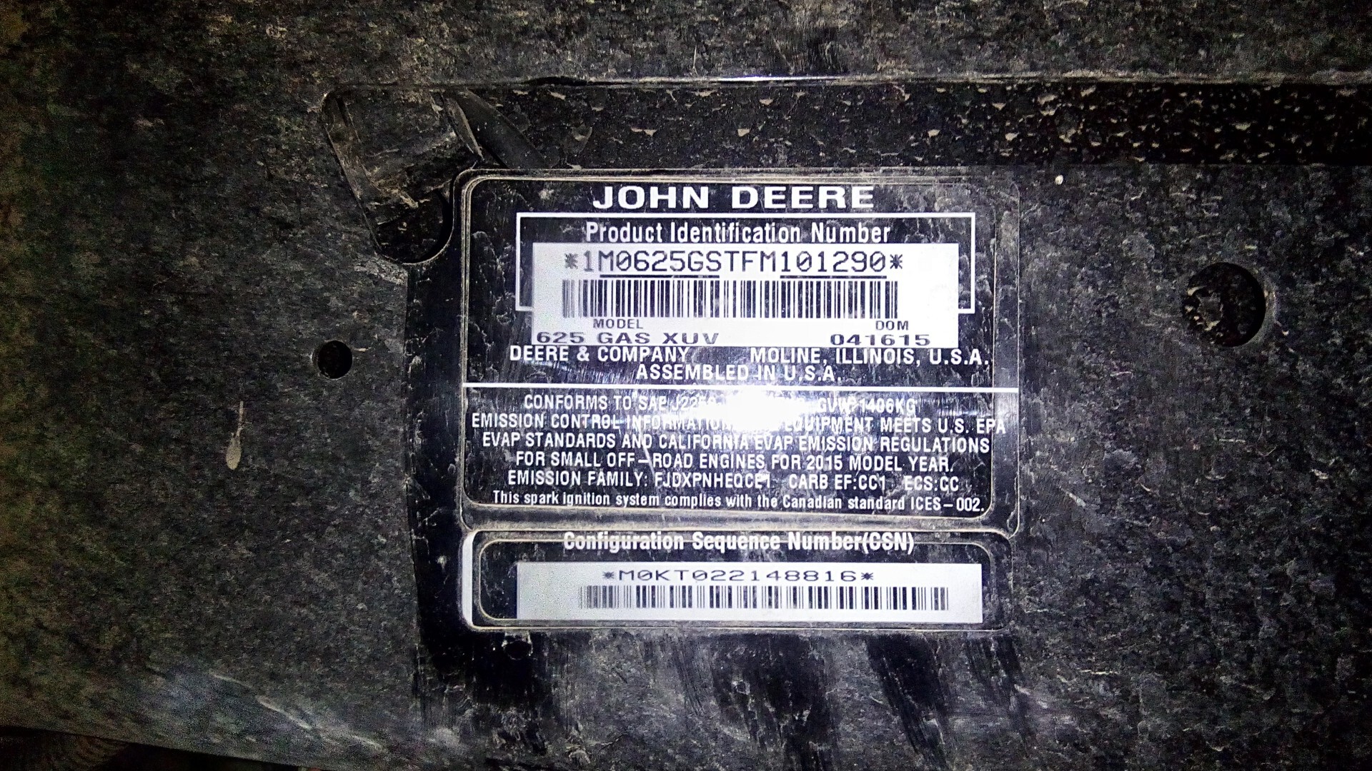 2015 John Deere XUV 625I GREEN Image 5