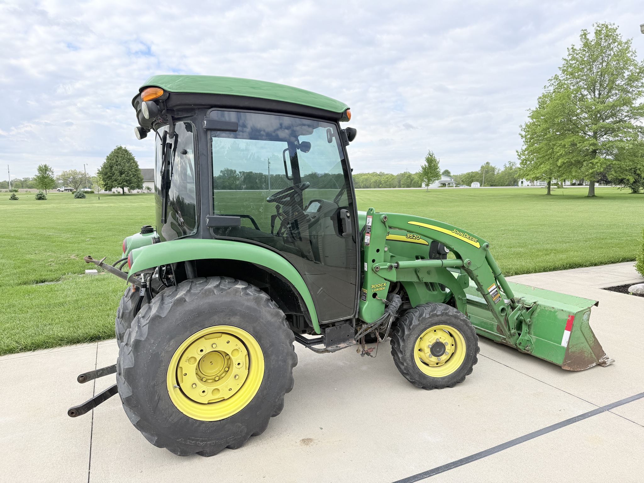 2007 John Deere 3520 Image 11