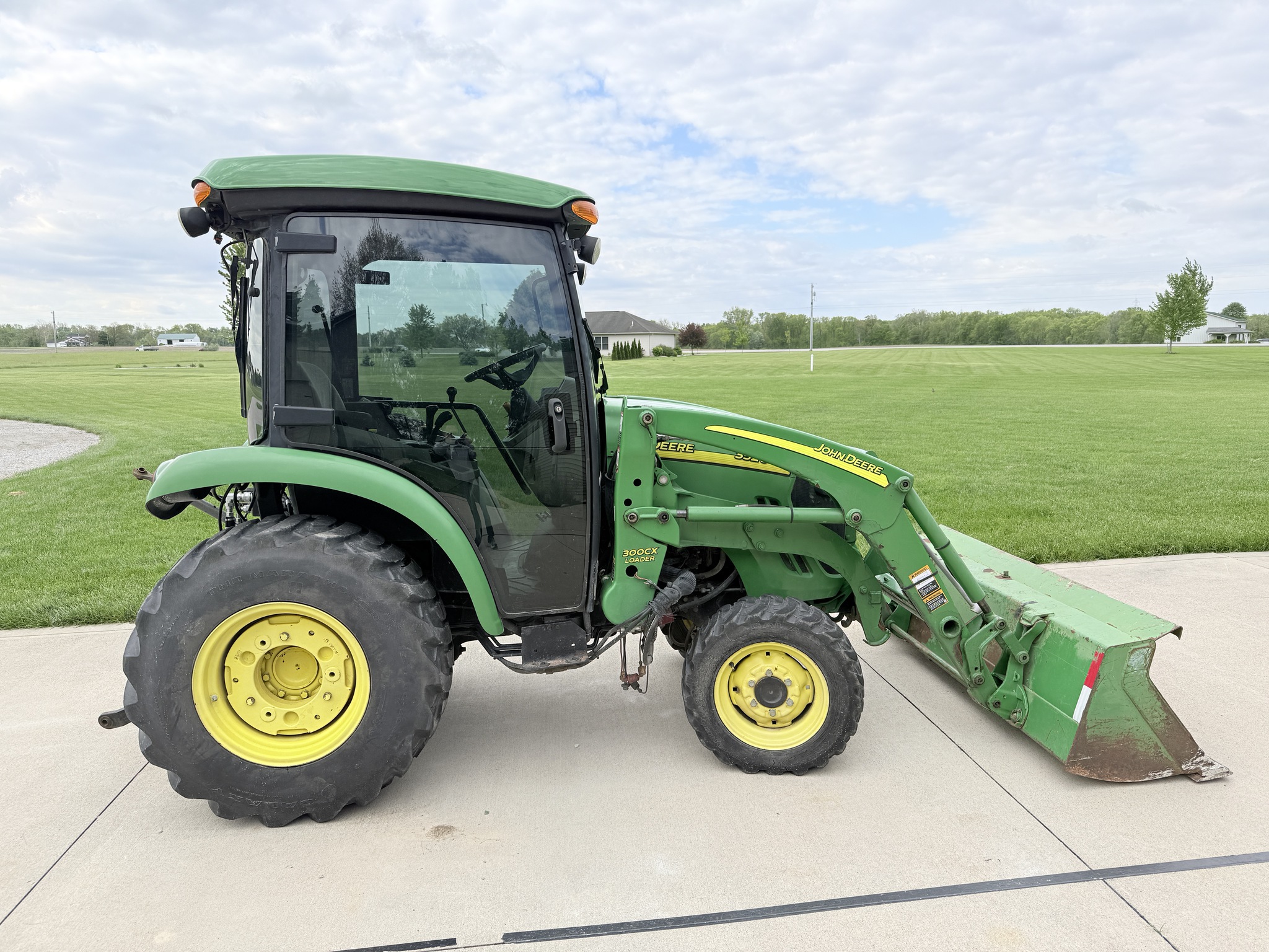 2007 John Deere 3520 Image 12
