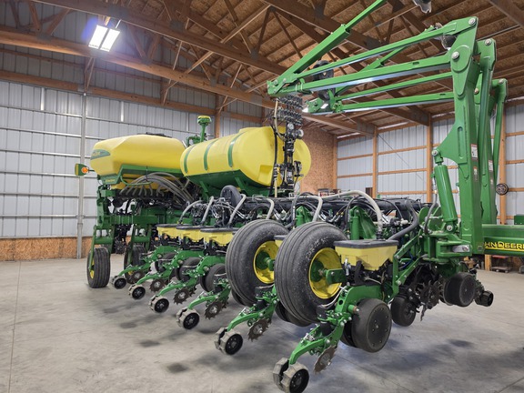 2013 John-Deere 1770NT