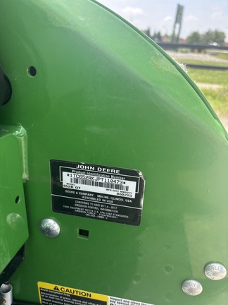 2023 John-Deere 652R