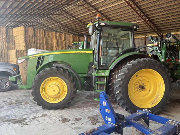 Used 2014 John Deere 8310R Row Crop Tractors at Koenig Equipment in Anna, OH - Photo5