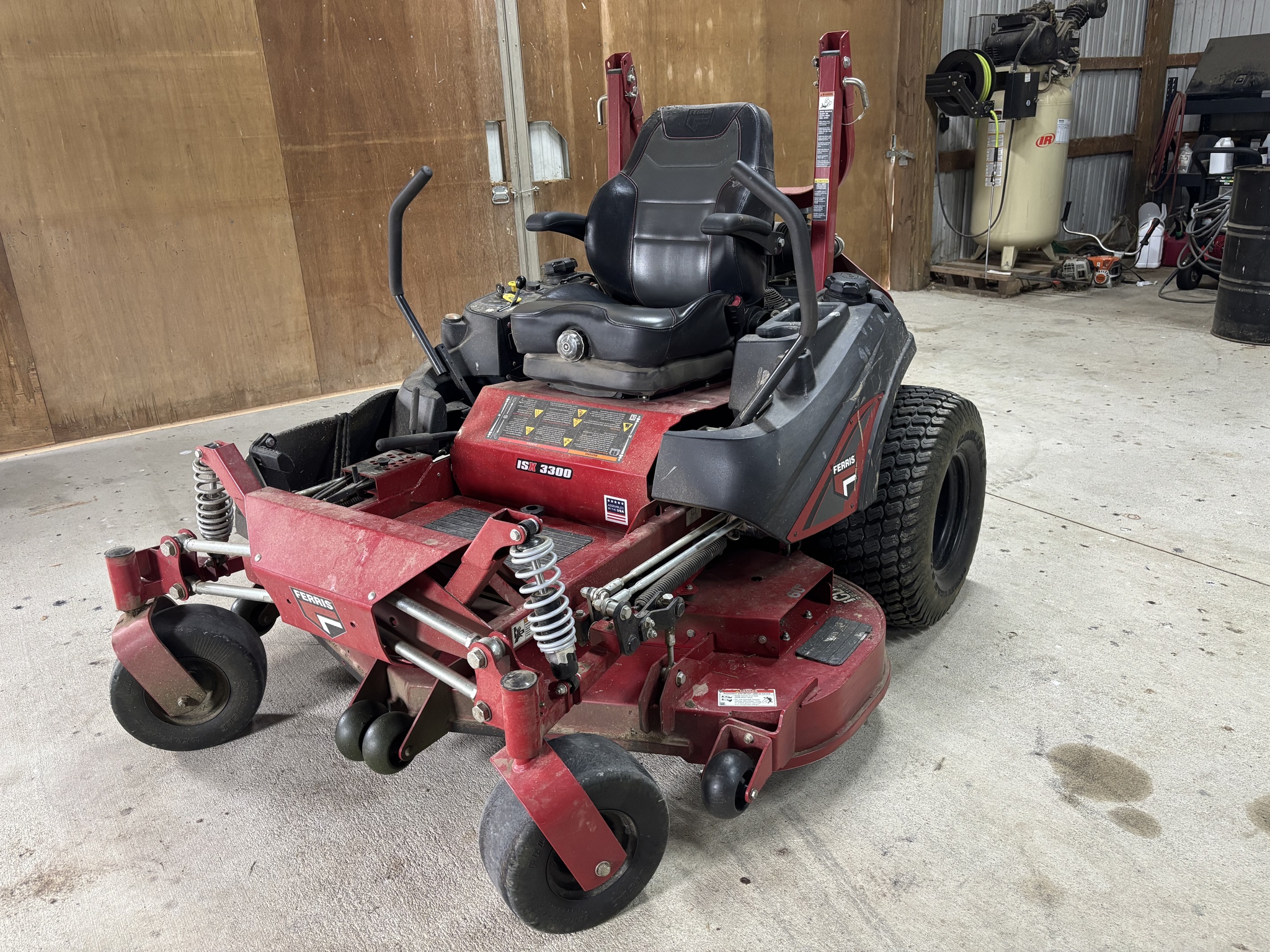 Used 2024 Ferris 5902064 / ISX3300 Zero Turn Mowers at Koenig Equipment in Urbana, OH - PhotoXL0