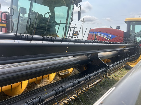 2016 New Holland Speedrower 160 (7th thumbnail)