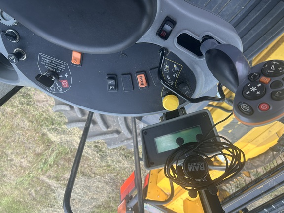 2016 New Holland Speedrower 160 (16th thumbnail)
