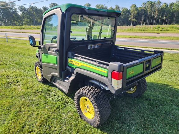 2023 John-Deere XUV 835R