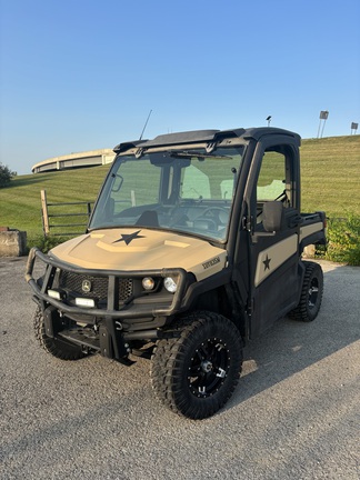 2023 John-Deere XUV835M HVAC Cab