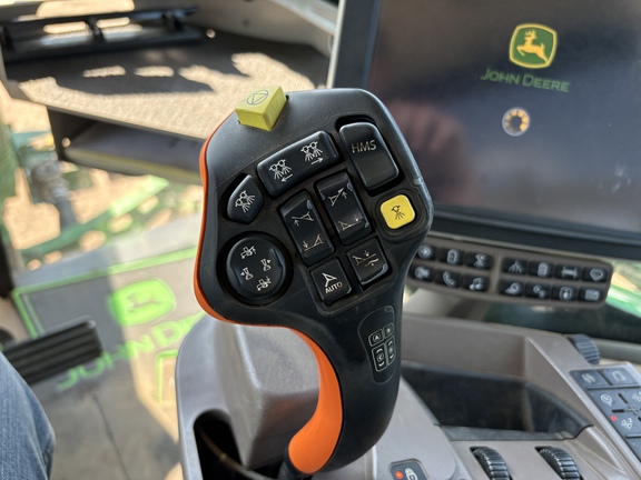 Used 2021 John Deere R4044 Self Propelled Sprayers at Horizon Ag & Turf in Vermilion, AB - Photo7
