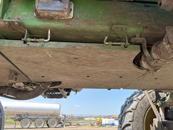 Used 2021 John Deere R4044 Self Propelled Sprayers at Horizon Ag & Turf in Vermilion, AB - Photo10