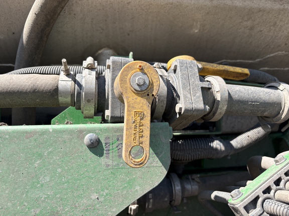 Used 2021 John Deere R4044 Self Propelled Sprayers at Horizon Ag & Turf in Vermilion, AB - Photo14