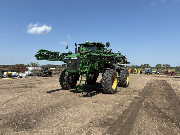 Used 2021 John Deere R4044 Self Propelled Sprayers at Horizon Ag & Turf in Vermilion, AB - Photo1