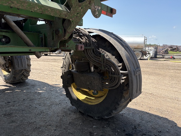 Used 2021 John Deere R4044 Self Propelled Sprayers at Horizon Ag & Turf in Vermilion, AB - Photo16