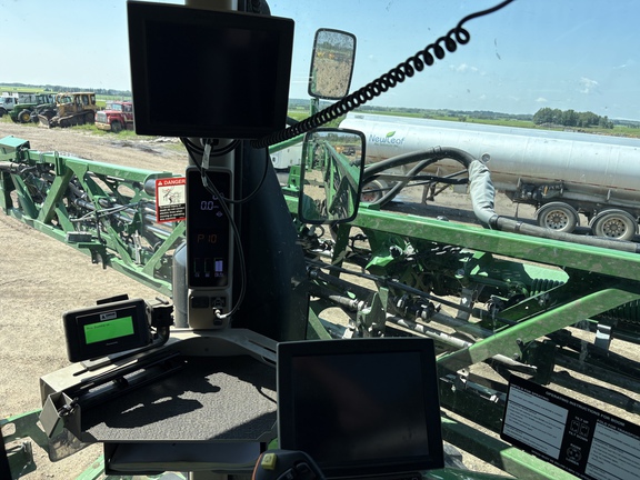 Used 2021 John Deere R4044 Self Propelled Sprayers at Horizon Ag & Turf in Vermilion, AB - Photo23