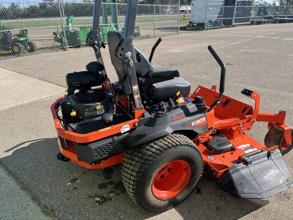 Used 2018 Kubota Z726X Zero Turn Mowers at Horizon Ag & Turf in St. Paul, AB - Photo4
