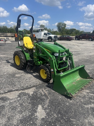 2016 John-Deere 2025R