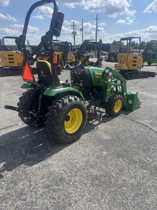 2016 John-Deere 2025R